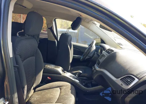 2015 Dodge Journey Sxt z USA, uszkodzony, nr VIN 3C4PDDBGXFT596816